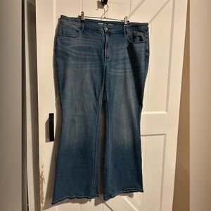 Old Navy High-rise WOW Flare Jeans in Medium Blue